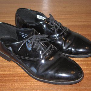 Barclay Men's size 10.5M dressy black shoes for services, tuxedo, Prom, other.